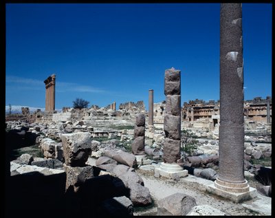 Jupiterin temppelin kuusi pylvästä tekijältä Roman
