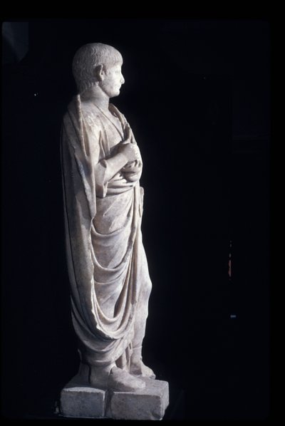 Nuoren Neron togaat-patsas, noin 50 jKr (marmori) tekijältä Roman