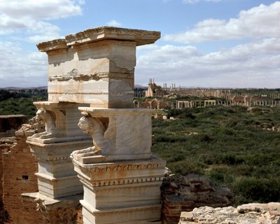 Näkymä basilikan pylväistä, 2. vuosisadalla jKr tekijältä Roman