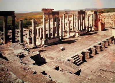 Näkymä teatterin näyttämöltä, 168-169 jKr tekijältä Roman