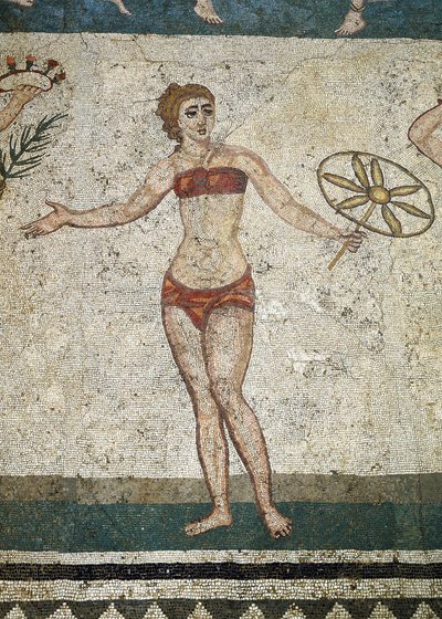 Nuori roomalainen harjoitti fyysistä harjoittelua. (Mosaiikin yksityiskohta, 315-350 jKr) tekijältä Roman