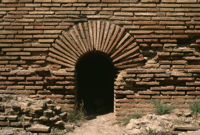 Pohjoinen kylpylä, tiiliseinän yksityiskohta, korkea keisarillinen kausi 27 eaa-395 tiili tekijältä Roman Imperial Period