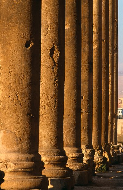Bacchuksen temppeli, pylväikön yksityiskohta, korkea keisarillinen aika 27 eKr.-395 jKr kuva tekijältä Roman Imperial Period