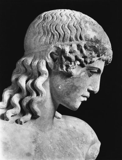 Apollo (marmori) (m/w valokuva) (yksityiskohta) tekijältä Roman Roman