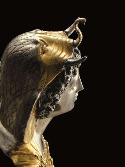 Kleopatra Selenen tunnus, n. 1. vuosisadan loppu eKr. - 1. vuosisadan alku jKr. (kullattu paketti ja hopea) tekijältä Roman Roman