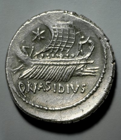 Roomalainen taide: hopeakolikko, joka on kuvattu keittiössä, joka on varustettu vihollisalusten kaatojärjestelmällä. Paris, B.N. Cabinet des Medailles tekijältä Roman Roman