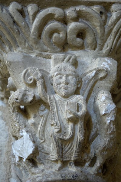 Romaaninen taide: yksityiskohta Saint Blaisen kirkon pääkaupungista, Lacommande (Atlantin Pyreneet) tekijältä Romanesque