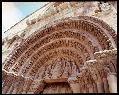 Romaaninen taide: Pyhän Dominican kirkon tympanoni (Iglesia de Santo Domingo, Pyhän Dominicin kirkon tympanoni) 1100-luvun Soria, Espanja tekijältä Romanesque