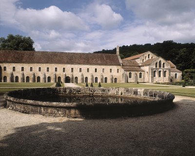 Näkymä luostarille tekijältä Romanesque