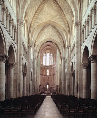 Näkymä nave tekijältä Romanesque