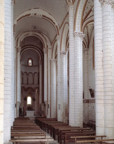 Näkymä nave tekijältä Romanesque