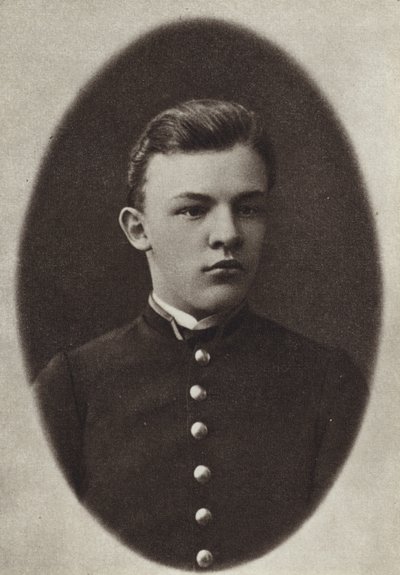 Lenin lukiosta valmistuneena, Simbirsk, 1887 tekijältä Russian Photographer