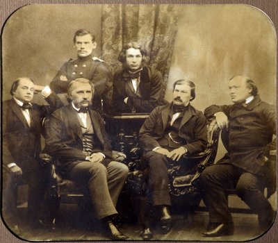 Leon Tolstoi (1828-1910) ja Dmitri Grigorovitš (1822-1900) - Assis, Ivan Aleksandrovitš Gontšarov (1812-1891), Ivan Sergejevitš Tourgueniev (Turgenev, Tourguenieff tai Tourgueneff) (1818-1883), Drusin Vasilijhin (Drudin Vasilijhin) 1824-1864) et ai tekijältä Russian Photographer