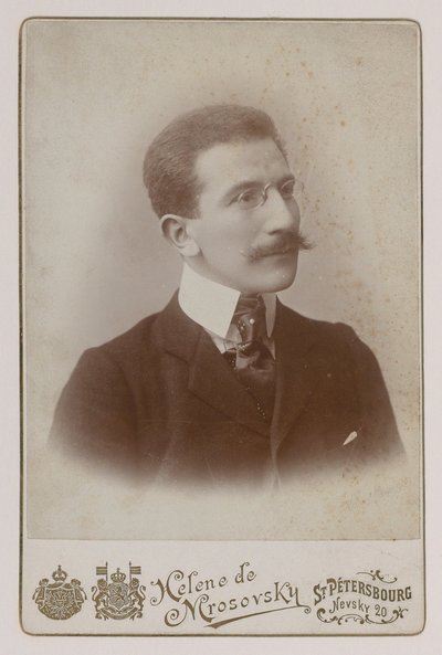 Taidemaalari Leon Bakstin (1866-1924) muotokuva tekijältä Russian Photographer
