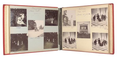 Venäjän keisarillinen perhe, sivu valokuva-albumista, n. 1897-1899 (b/w kuva) (katso myös 487673-80) tekijältä Russian Photographer
