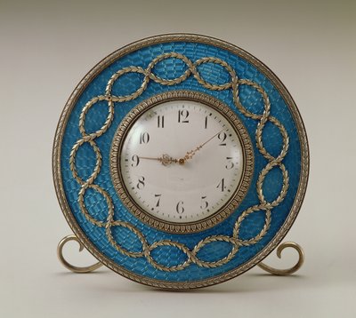 Faberge-kello, n. 1890 (hopeakullattu ja emali) tekijältä Russian School
