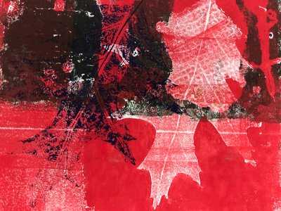 "Punainen lehti" 2019 (monoprintti) tekijältä Sarah Thompson-Engels