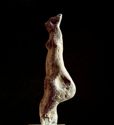 Nuraginen kulttuuri (nuraghi) Sardinia: Venus steatopigic (alaselän muoto) kalkkikivipatsas (Venus de Macomer), peräisin Macomerista, lähellä Nuoroa. Perinteinen prenuraginen ajanjakso (25.-18. vuosisata eKr.) Eneoliittista. Cagliari, kansallinen arkeologi tekijältä Sardinia Nuragic Civilization