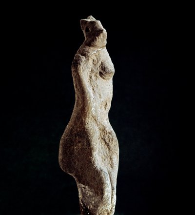 Nuraginen kulttuuri (nuraghi) Sardinia: Venus steatopigic (alaselän muoto) kalkkikivipatsas (Venus de Macomer), peräisin Macomerista, lähellä Nuoroa. Perinteinen prenuraginen ajanjakso (25.-18. vuosisata eKr.) Eneoliittista. Cagliari, kansallinen arkeologi tekijältä Sardinia Nuragic Civilization