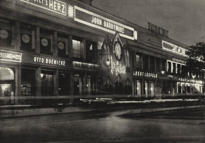 Berliini: Augusta Viktoria-Platz (m/w kuva) tekijältä Sasha Stone