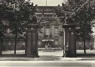 Berliini: Reichsprasidenten-Palais; Tasavallan presidentin asuinpaikka (m/w kuva) tekijältä Sasha Stone