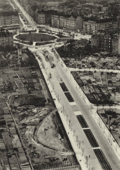 Berliini: Reichsstrasse, Reichskanzlerplatz (m/w kuva) tekijältä Sasha Stone
