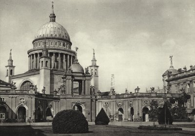 Potsdam, kaupungin palatsi, näkymä Nikolaikirchelle; Kaupungin palatsi, näkymä Pyhälle Nikolaukselle (m/v kuva) tekijältä Sasha Stone