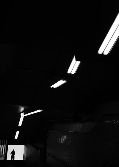 Pimeä tunneli, valoisa ulospääsy tekijältä Satoshi Hata