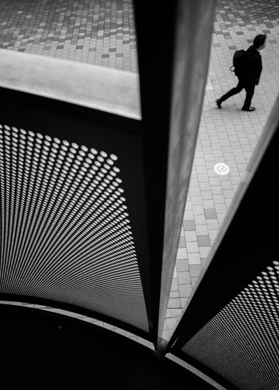 Geometrinen kaupunkikävely tekijältä Satoshi Hata