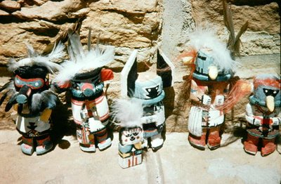 Kachina Dolls (sekoitettu media) tekijältä School American