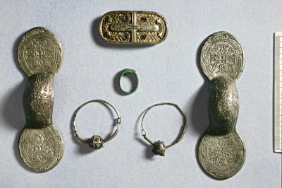 Korut Camonista, Amiensista, Sommesta, Karolingeista, 7.-10. vuosisadalta (hopeaa, kullattua pronssia) tekijältä School Carolingian