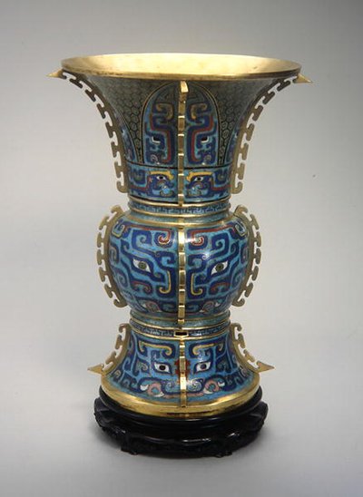 Zun-muotoinen maljakko ja teline (cloisonne emali & zitan) (katso myös 272147) tekijältä School Chinese