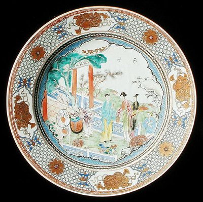 Famille ruusulaturi, n.1730 (posliini) tekijältä School Chinese
