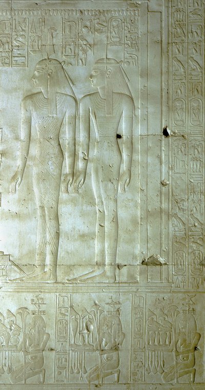 ABYDOS: Seti (Sethi) I:n temppeli Osirikselle. Faaraon seurana olevat jumalattaret. tekijältä School Egyptian