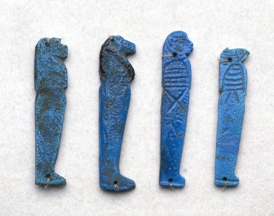 Horuksen pojan amuletti, kreikkalais-roomalainen kausi, 332 eKr.-395 jKr. (sininen fajanssi). tekijältä School Egyptian
