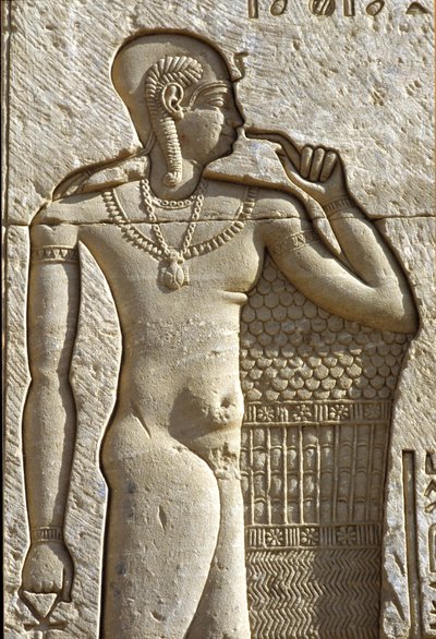 Muinainen Egypti, seinämaalaus/kaiverrus, Ihy, Amunin ja Mutin poika, Hathorin temppeli, Dendera (kuva) tekijältä School Egyptian
