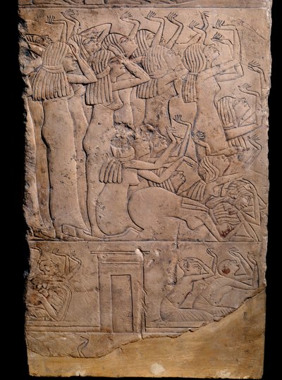 Egyptiläinen antiikki: memfiittinen hauta Horemhebistä Sakkaraan (Sakkarah tai Saqqara), reliefi: itkeminen Horemhebin hautajaisissa. 18. dynastia (noin 1550-1295 eaa.) tekijältä School Egyptian