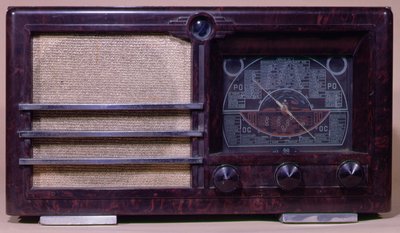 Sonora CR2 radiovastaanotin 5 venttiilillä tekijältä School French