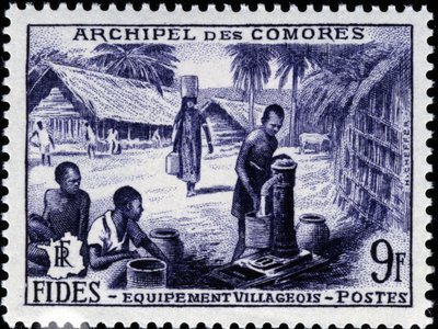 Komorien postimerkki tekijältä School French