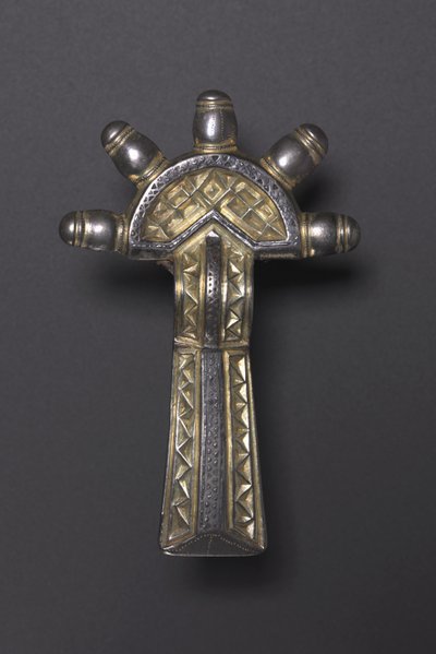 Bow Fibula, Alemann, 500-550 (hopea kullattu ja niello) tekijältä School German