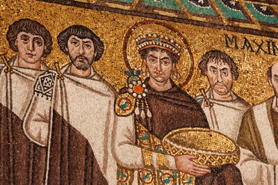 Keisari Justinianus I (mosaiikki) tekijältä School Italian