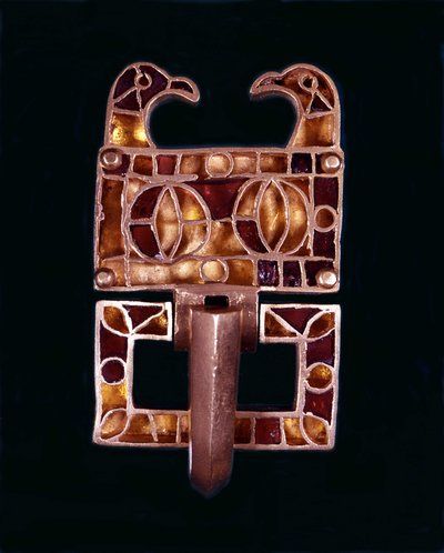 Goottilainen fibula. 6. vuosisadalla jKr. Milano, linnamuseo tekijältä School Italian