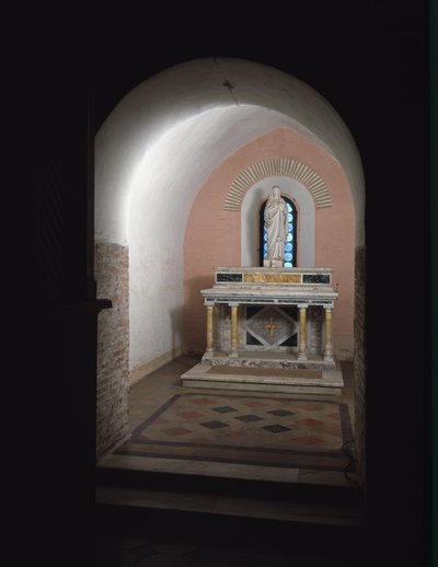 Näkymä Pyhän Vincentin ja Anastasiuksen kirkon toisesta kappelista, 625-1221 Tre Fontanen luostari (Tre-Fontanen luostari tai Kolmen suihkulähteen luostari) lähellä Roomaa Italiaa (näkymä Pyhän Vincentin ja Anastasiuksen kirkon toisesta kappelista , 625-12 tekijältä School Italian