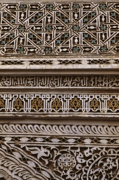Yksityiskohta Suuren moskeijan portista (stukko) tekijältä School Moroccan