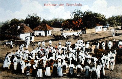 Postikortti, joka kuvaa romanialaisia tanssimassa kylässä, n. 1910 (värilitho) tekijältä School Romanian