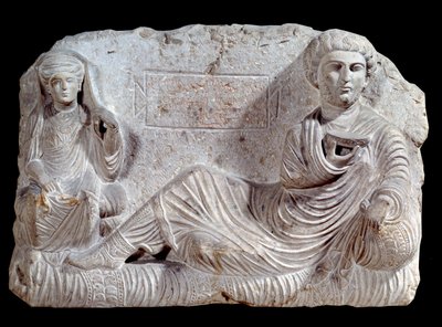 Taimen ja hänen vaimonsa hautaaminen kalkkikivessä. Palmyrasta. 200 jKr. Pariisi, Louvre-museo tekijältä School Syrian