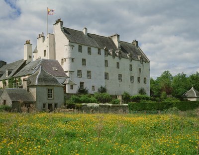 Näkymä Traquair Housesta tekijältä Scottish School