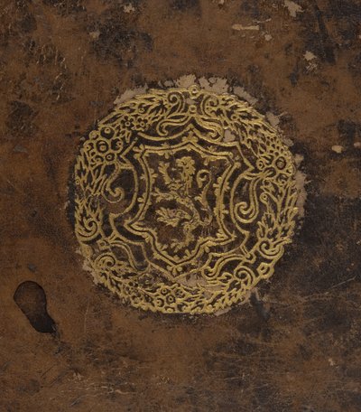 Cosmographia, kannen yksityiskohta (nahka) tekijältä Sebastian Munster