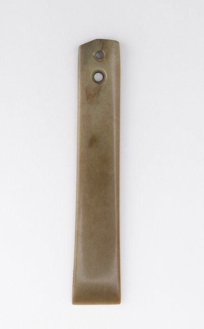 Seremoniallinen väline (jade) tekijältä Shang Dynasty Chinese School
