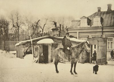 Venäläinen kirjailija Leo Tolstoi hevosen selässä, Moskova, Venäjä, 1900-luku tekijältä Sophia Andreevna Tolstaya